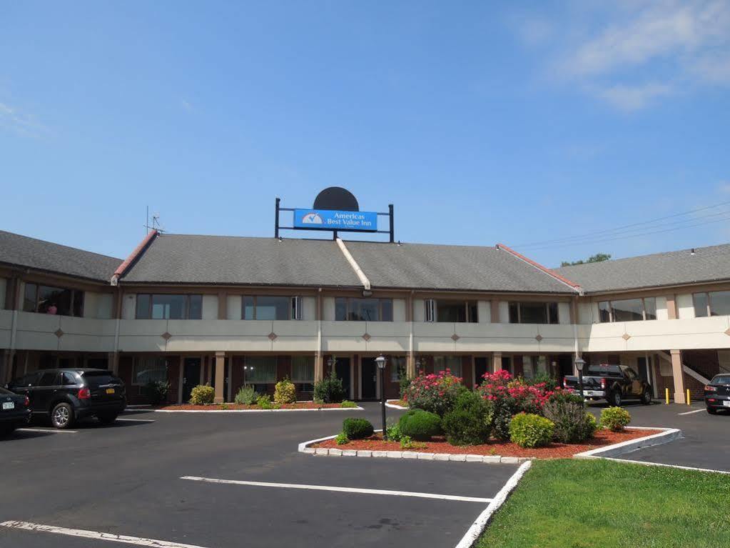 Knights Inn Bristol Levittown Exterior photo