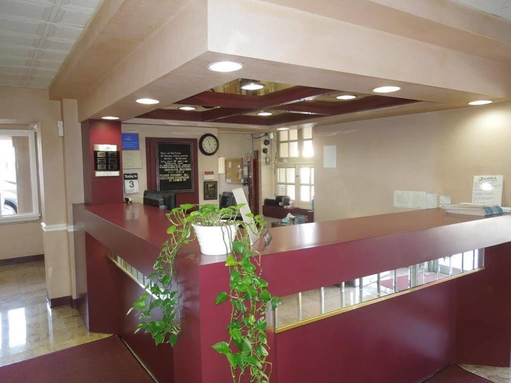 Knights Inn Bristol Levittown Exterior photo